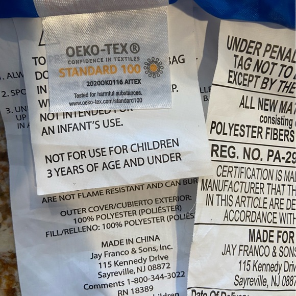 Marvel Avengers Toddler Sleeping Bag: Hulk, Captain America, Black Panther - Picture 4 of 7